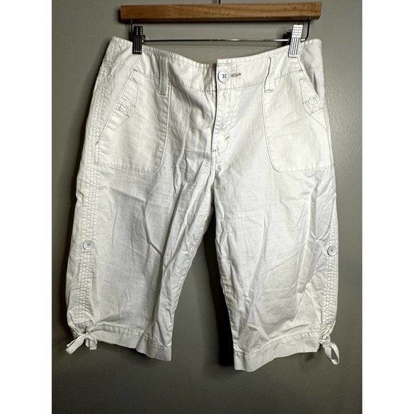 Levi's Pants - Levi's Linen Blend Capri Shorts - Size 12P